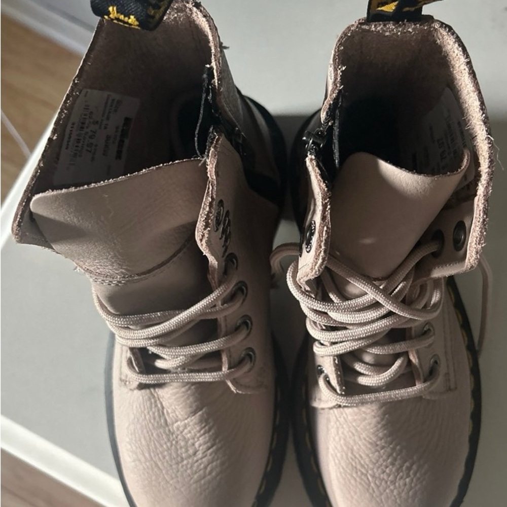 Women's Lace-Up Dr. Martens Platform Ankle Boots - Picture 6 of 6